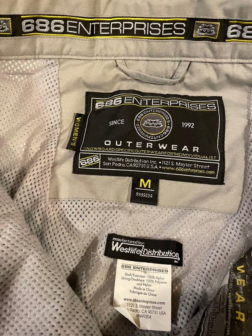 686 シックスエイトシックス　スノーボードウェア スキーウェア