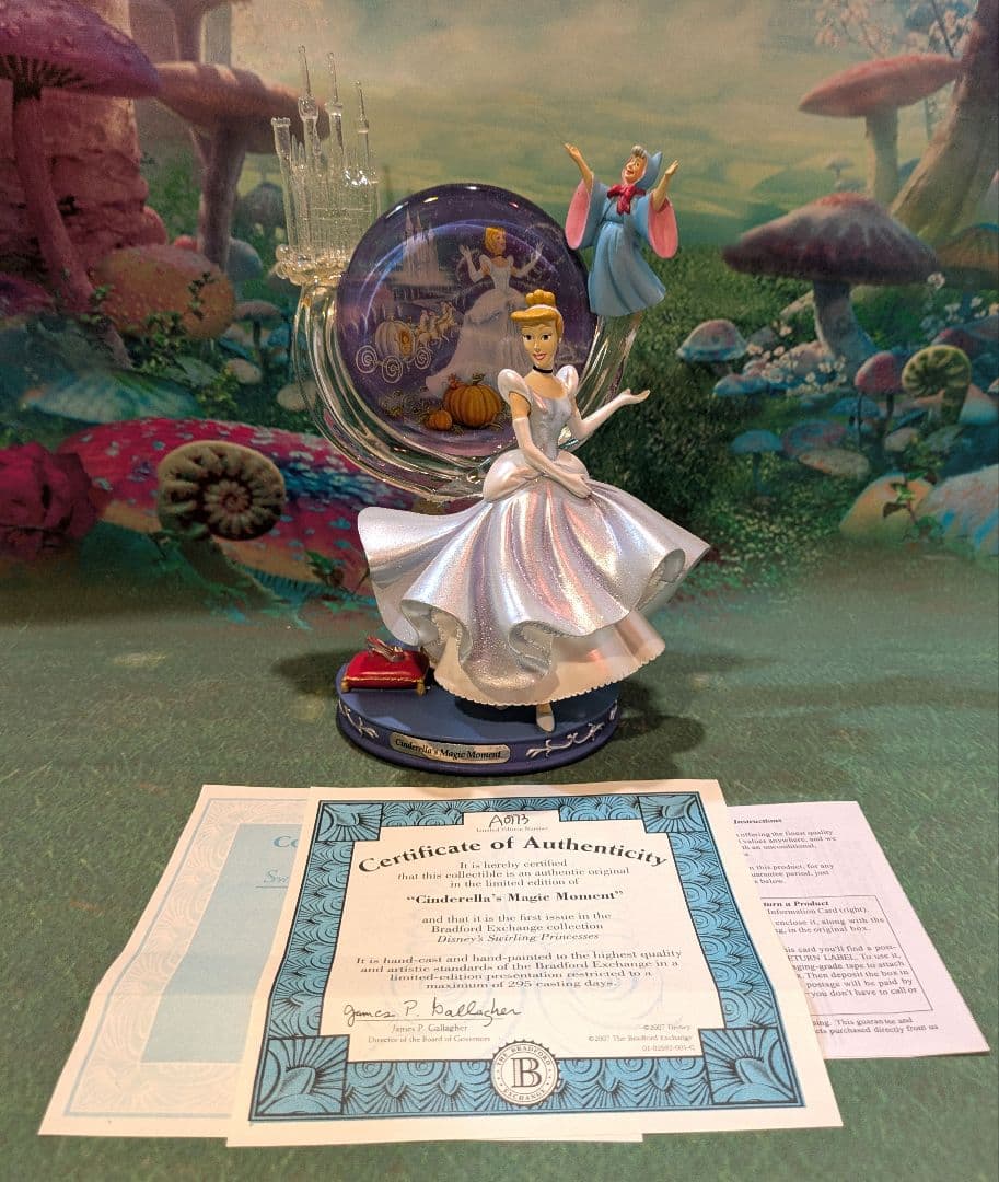 ディズニー スワーリング プリンセス　シンデレラズ・マジック・モーメント　レア