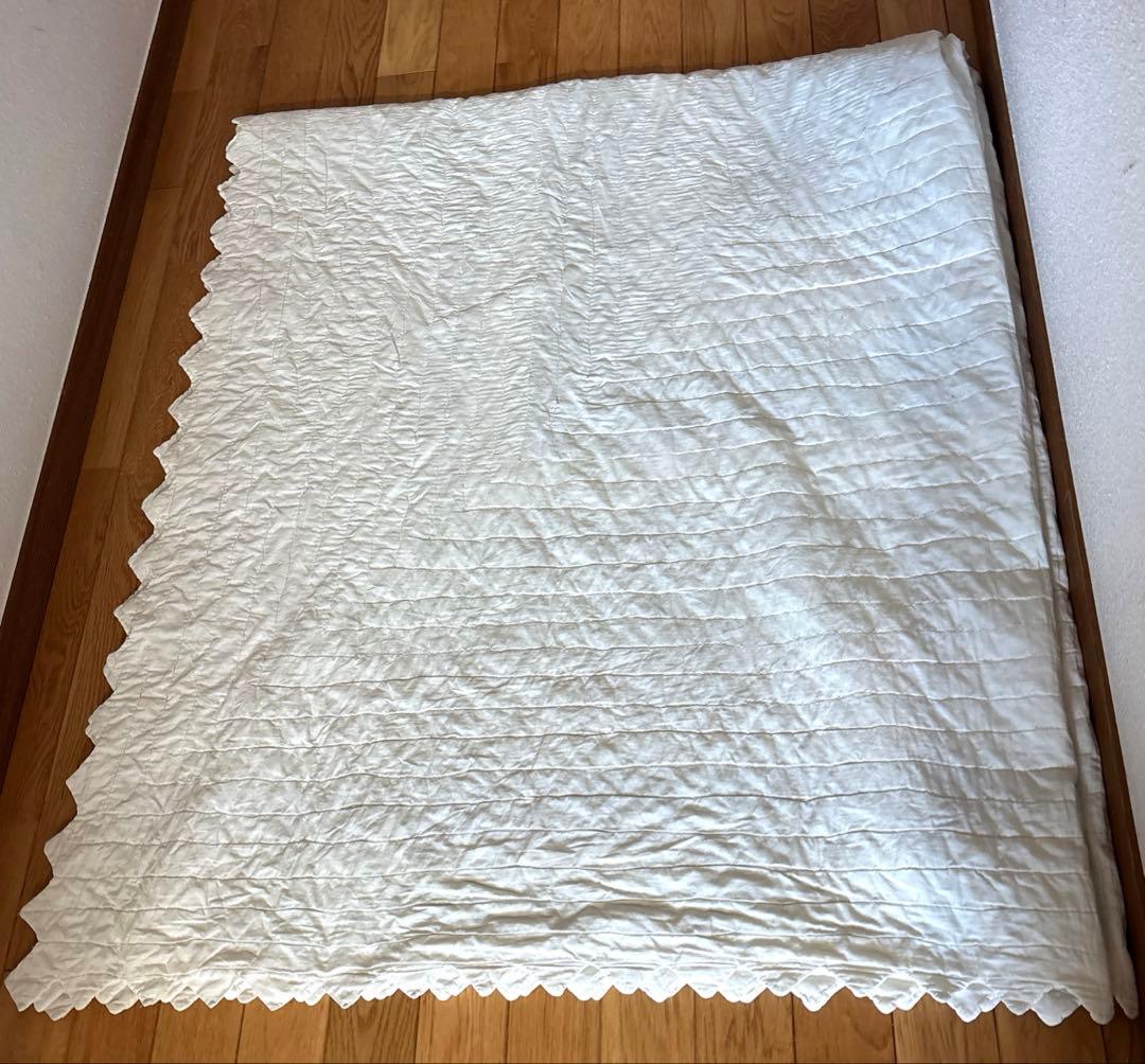 アメリカンアンティークキルト　ベッドカバー　ブロック繋ぎ