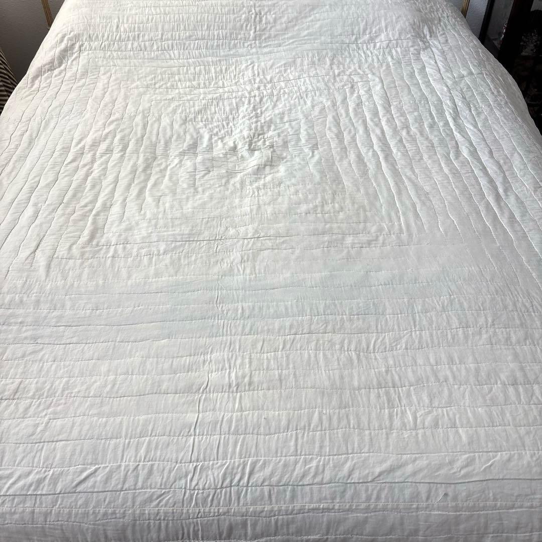 アメリカンアンティークキルト　ベッドカバー　ブロック繋ぎ