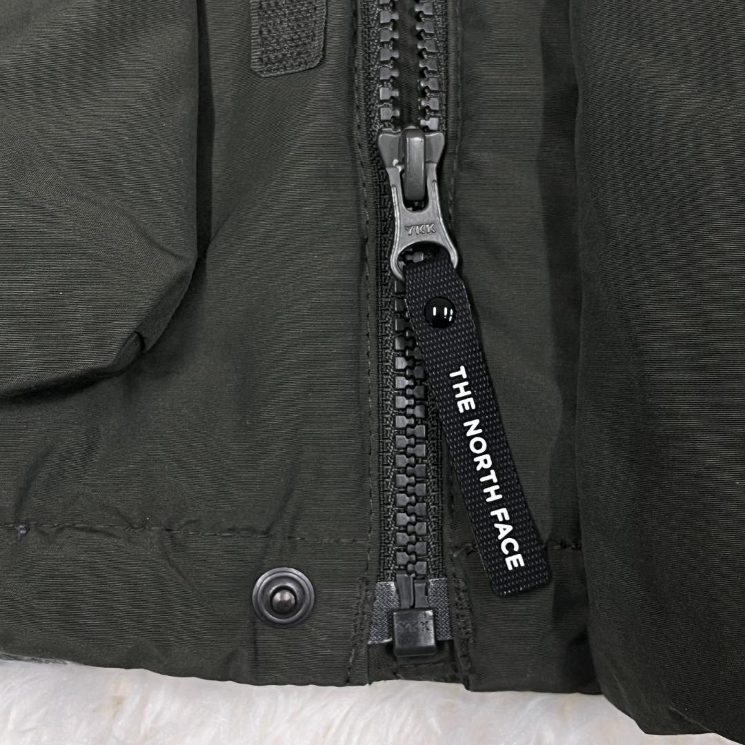 《美品》ザノースフェイス ダウンジャケット カーキ メンズ 95 (M)