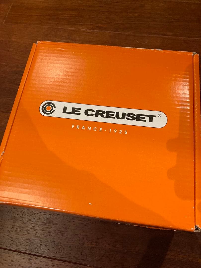 ル・クルーゼ ココットオーバル 23センチ　新品未使用