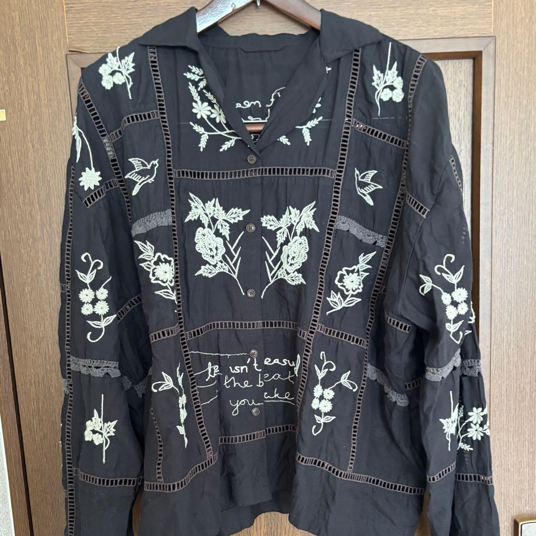 美品Embroidery Patchwork Shirts
