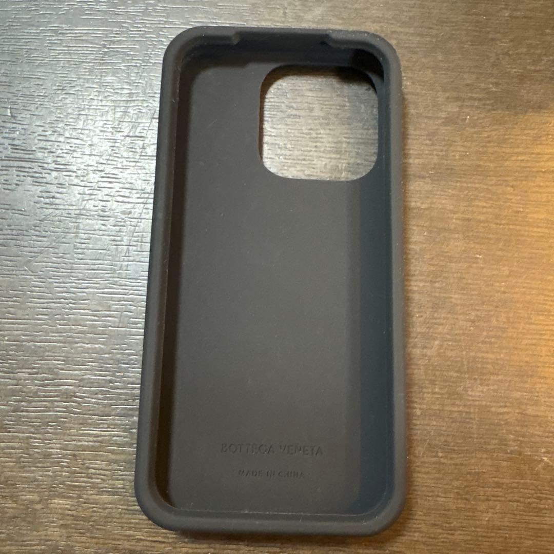 専用BOTTEGA VENETA ブラックシリコンケース　iPhone１５pro