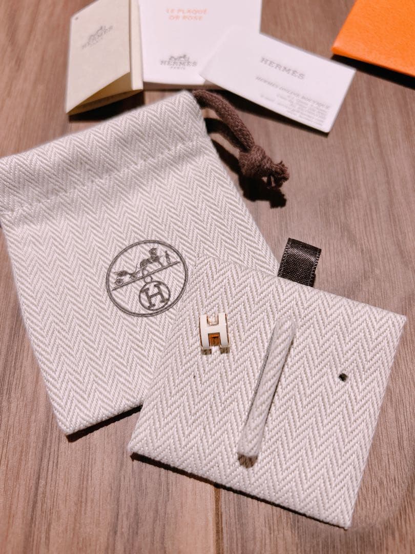 エルメス ポップH ピアス レディース ホワイト ゴールド 片耳　美品