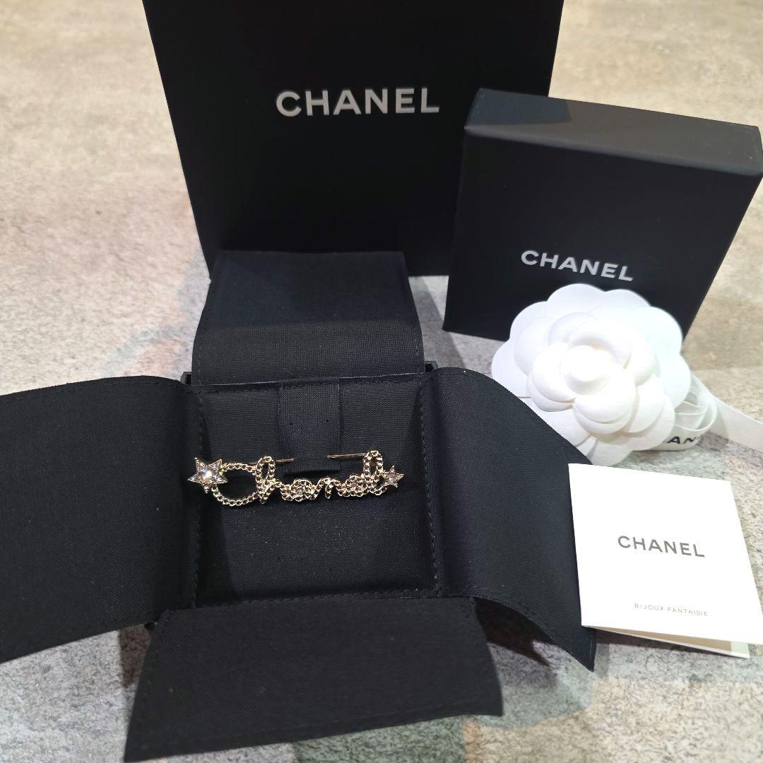CHANEL ブローチ 新作✧*。