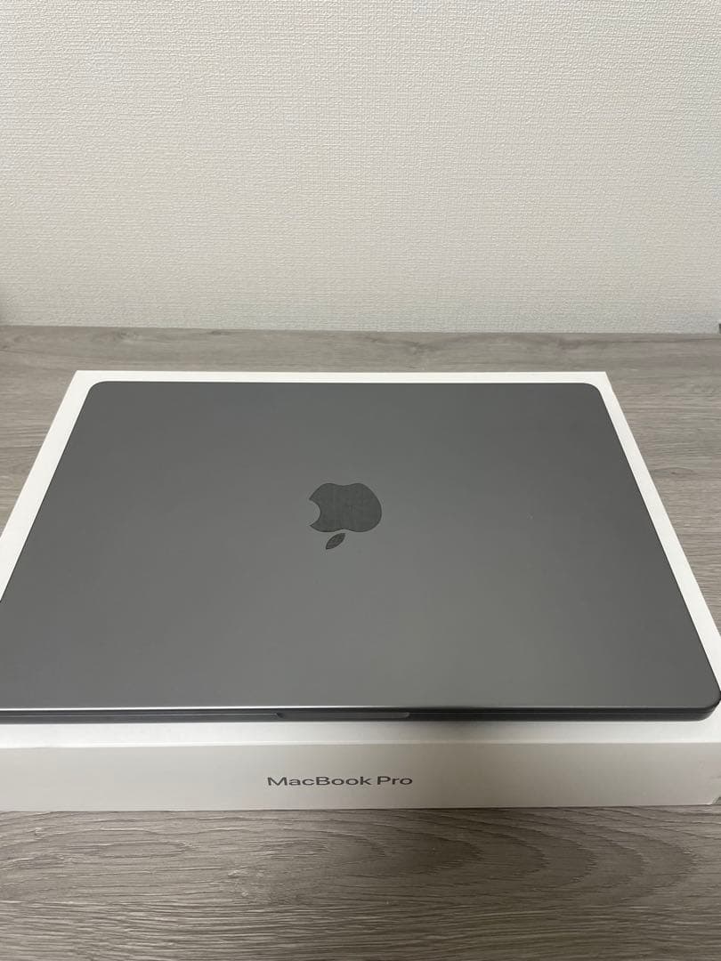 【美品】Apple M3チップ搭載14インチMacBook Pro
