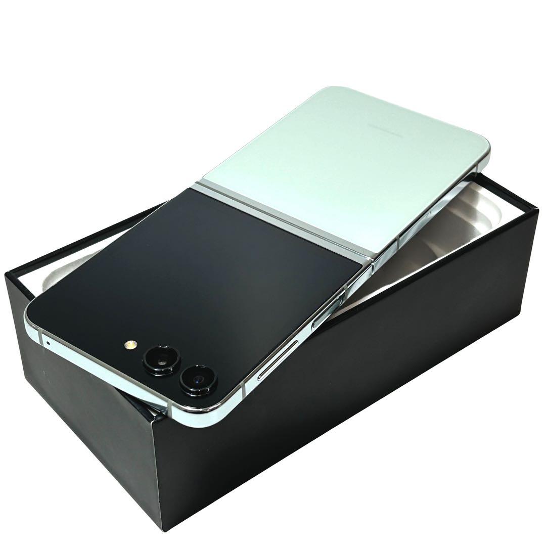 【良品】Galaxy Z Flip5 256GB｜SIMフリー ｜SCG23
