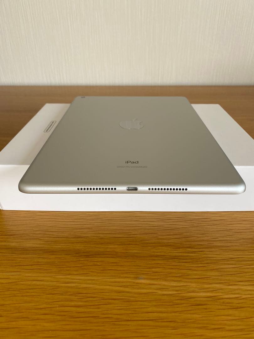 iPad 第5世代 美品　128GB iPad本体