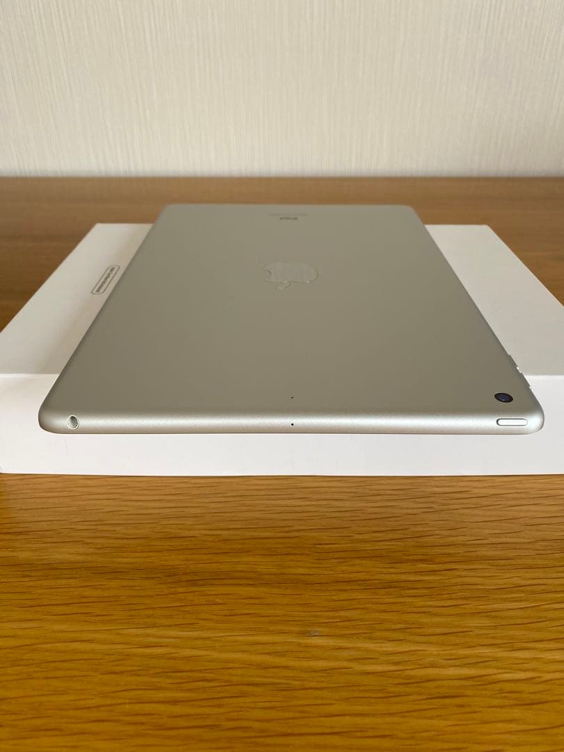 iPad 第5世代 美品　128GB iPad本体