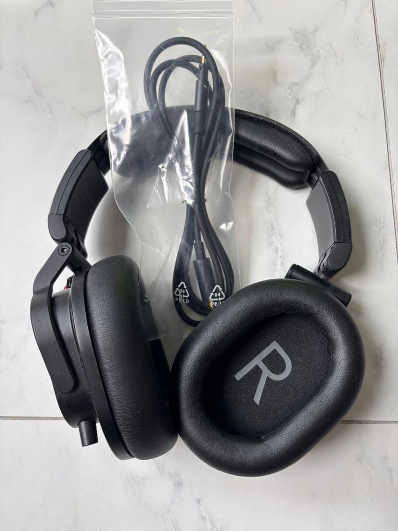 Hi-x60 Austrian Audio モニターヘッドフォン　密閉型