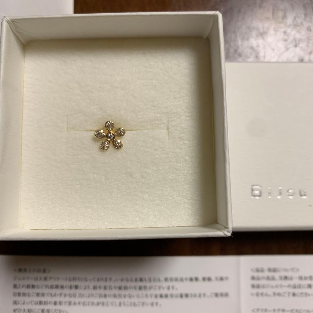 ビジュードエム　フラワープチピアス　片耳用