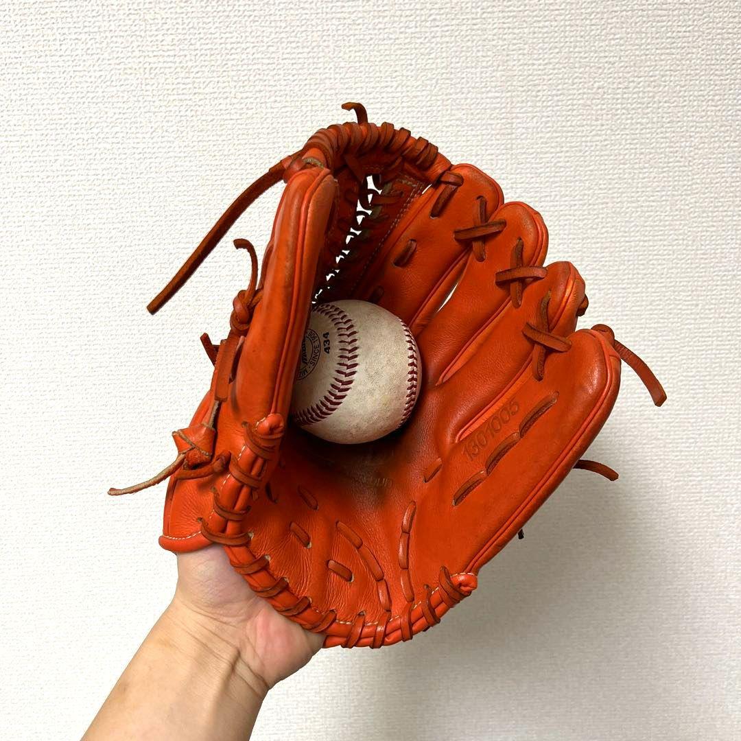 577 アンダーアーマー 型抜群 極美品 軟式 少年 内野手用グローブ