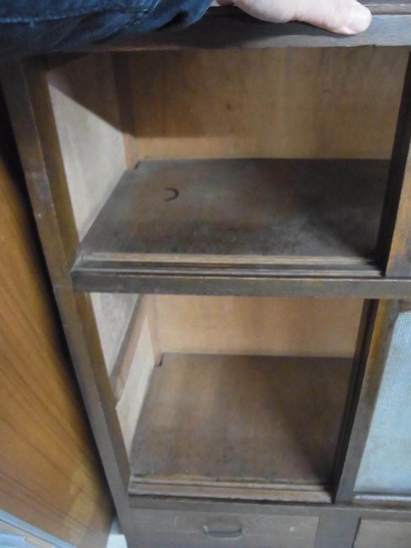 アンティーク　木製キャビネット　茶箪笥　収納　飾り棚　レトロガラス戸