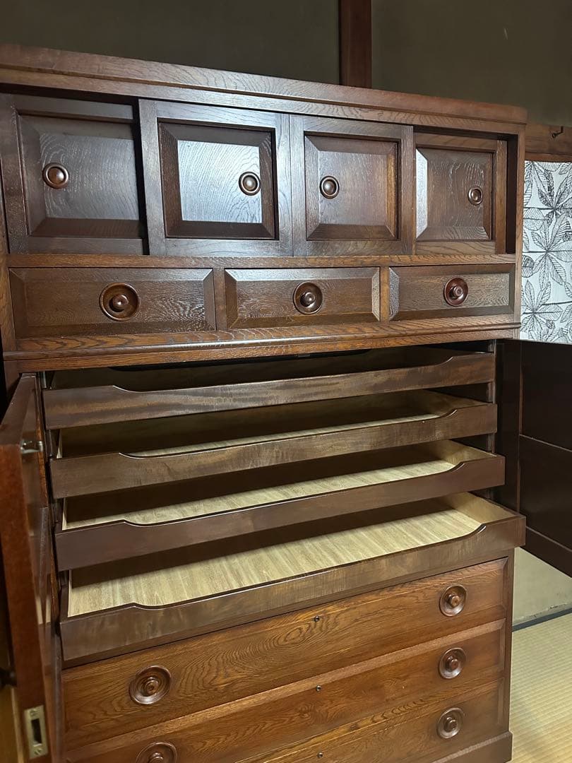 レトロな木製箪笥　家具　タンス　チェスト　小物入れ　洋服タンス　小引出　京町家