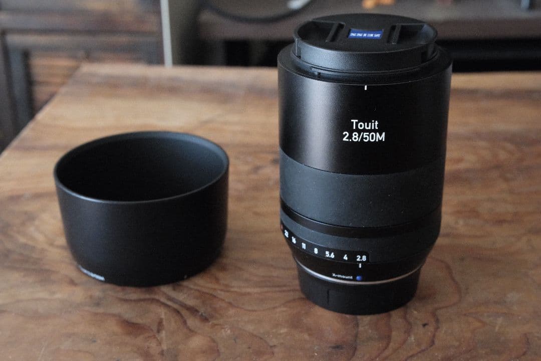 ★マクロ Zeiss Touit 2.8/50M 単焦点レンズ（Xマウント）