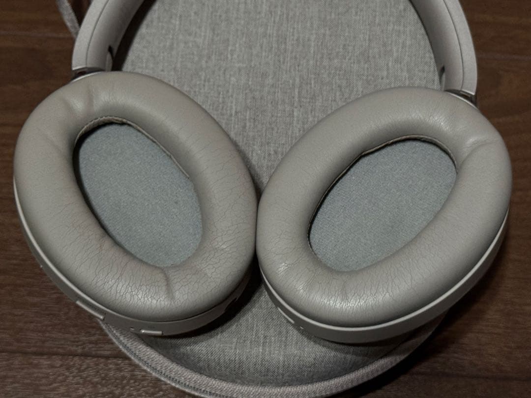 WH-1000XM3 プラチナシルバー【美品】