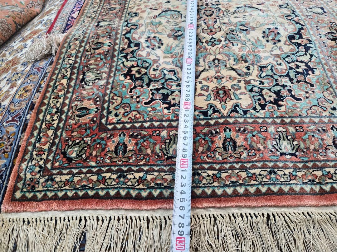 トルクラグ手織り クリーニング済み 素材シルク サイズ126cm×66cm