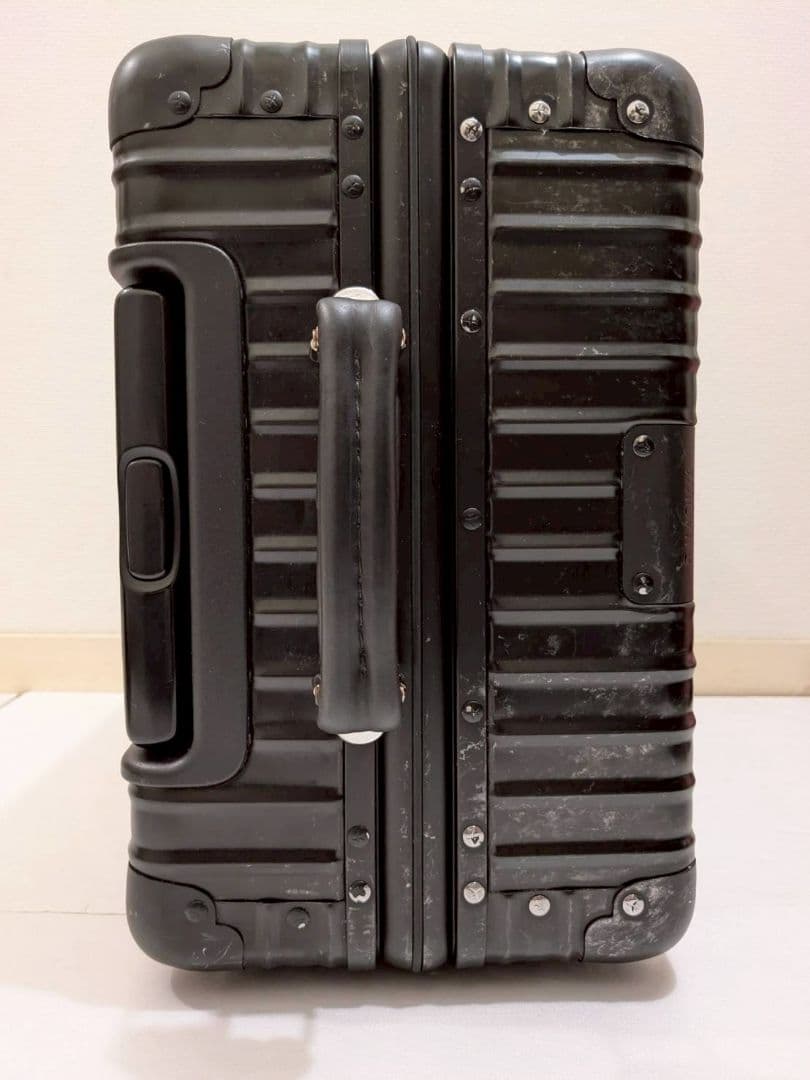 生涯保証 リモワ クラシック キャビン ブラック 36L