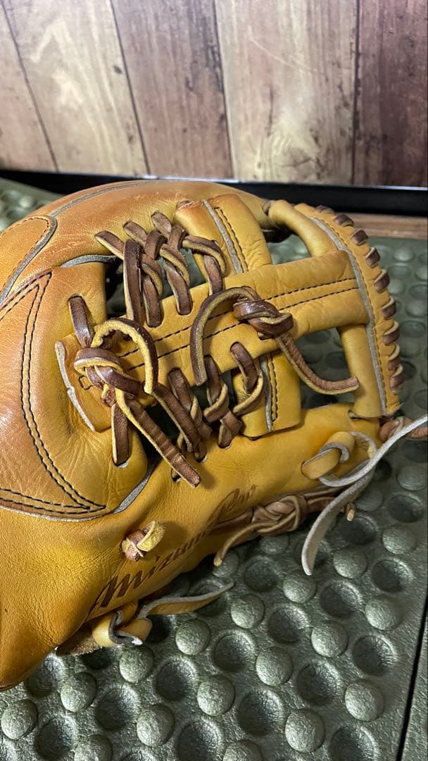 ミズノプロ　内野手用（サード用）