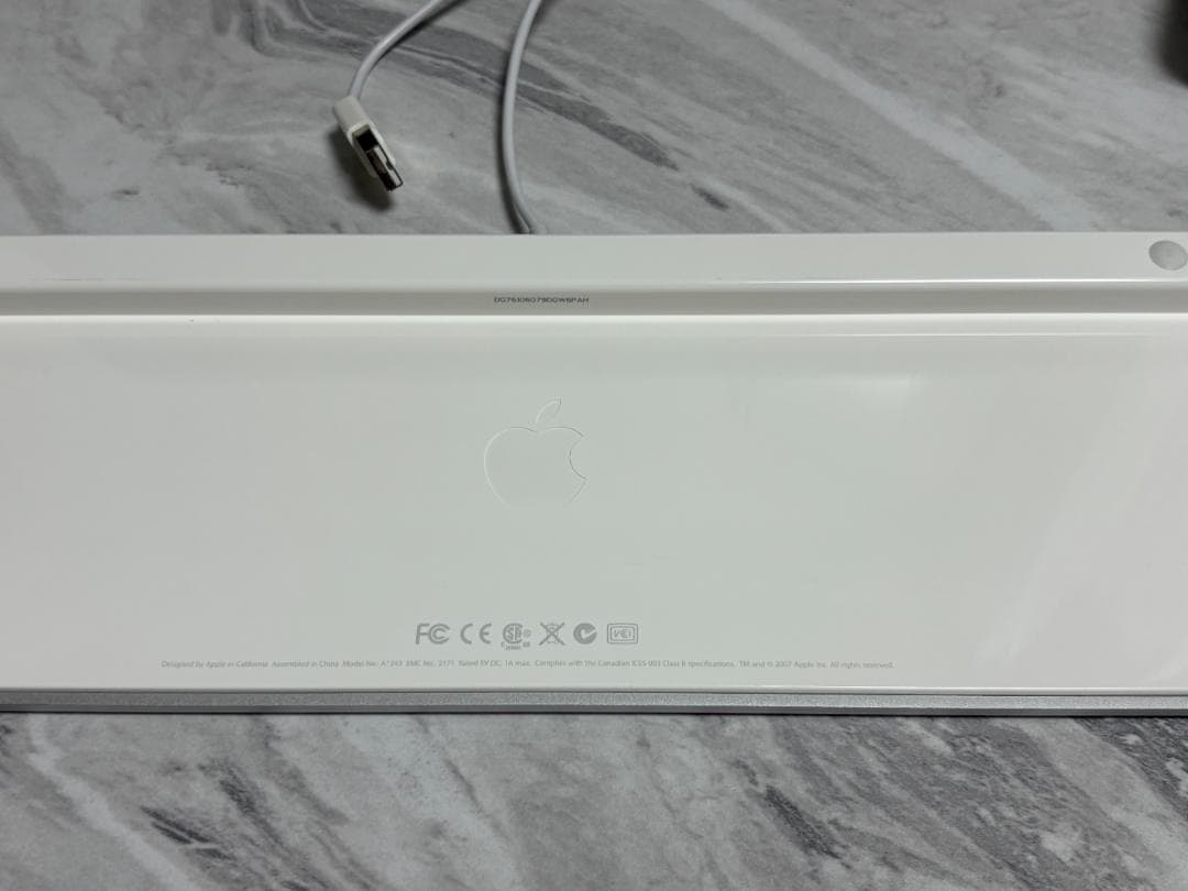 Apple iMac 21.5インチ Retina Late 2015