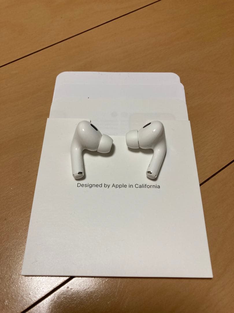 エアーポッズpro第2世代　APPLE MQD83J/A WHITE