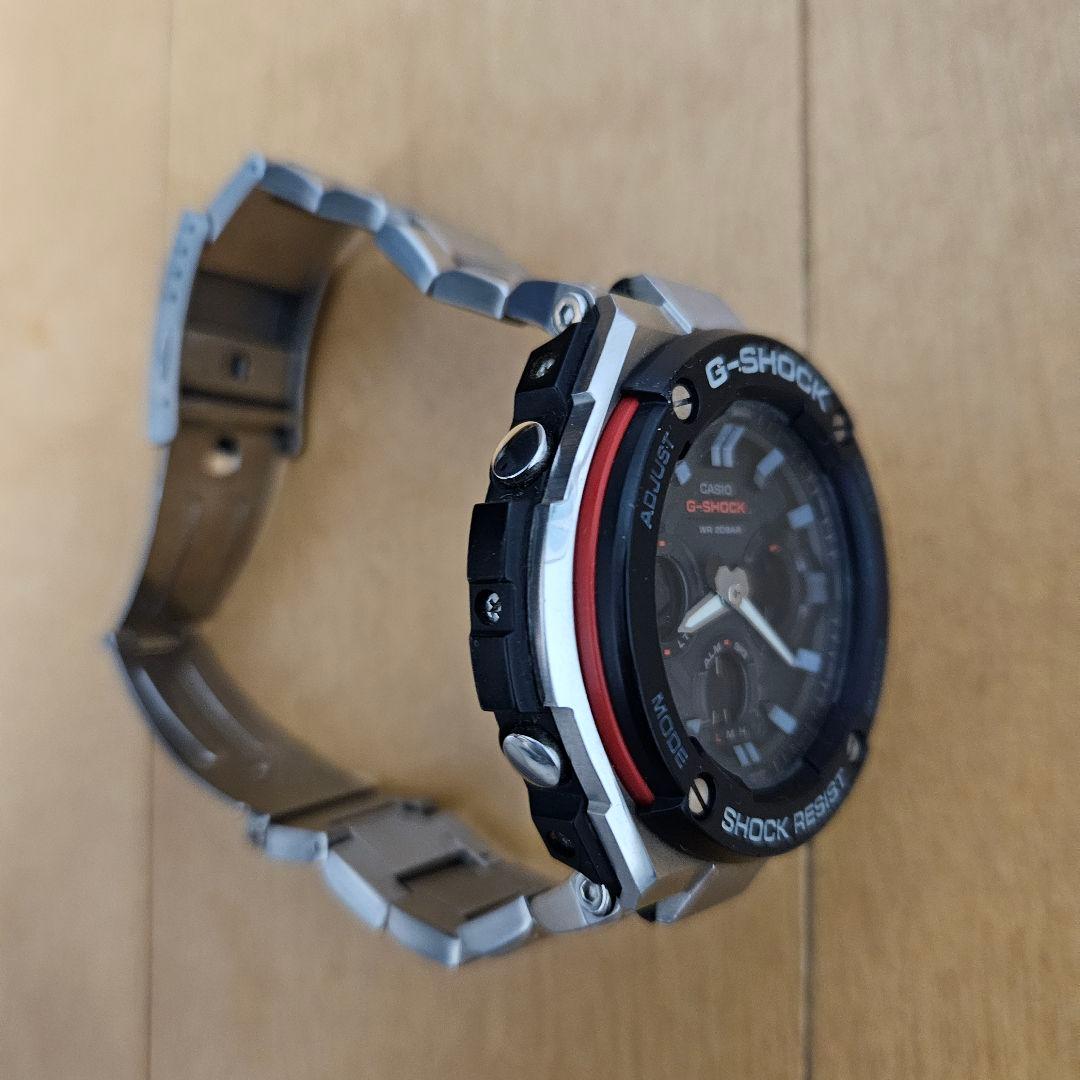 Gショック GST-W100D 電波ソーラー