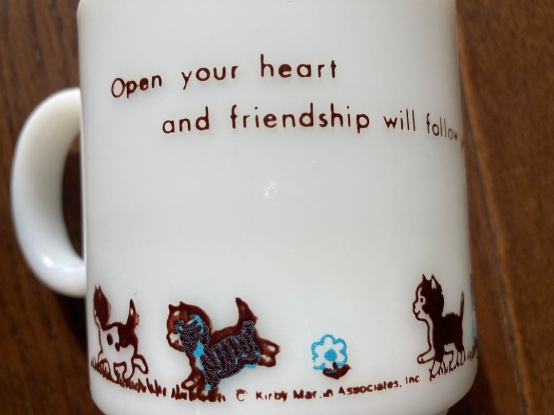 ヘーゼルアトラス　デイジー　動物　マグ　4つ　セット