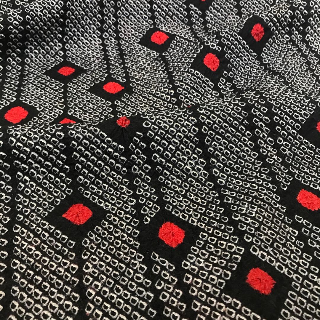 【反物】【総絞り】長さ約11m 巾約34㎝ 黒赤系 保管品 箱入り