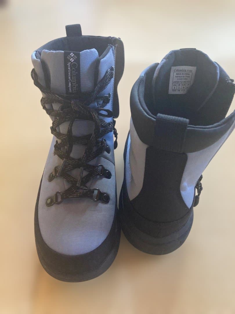 ほぼ新品！Columbia 女性用ウィンターブーツライトブルー