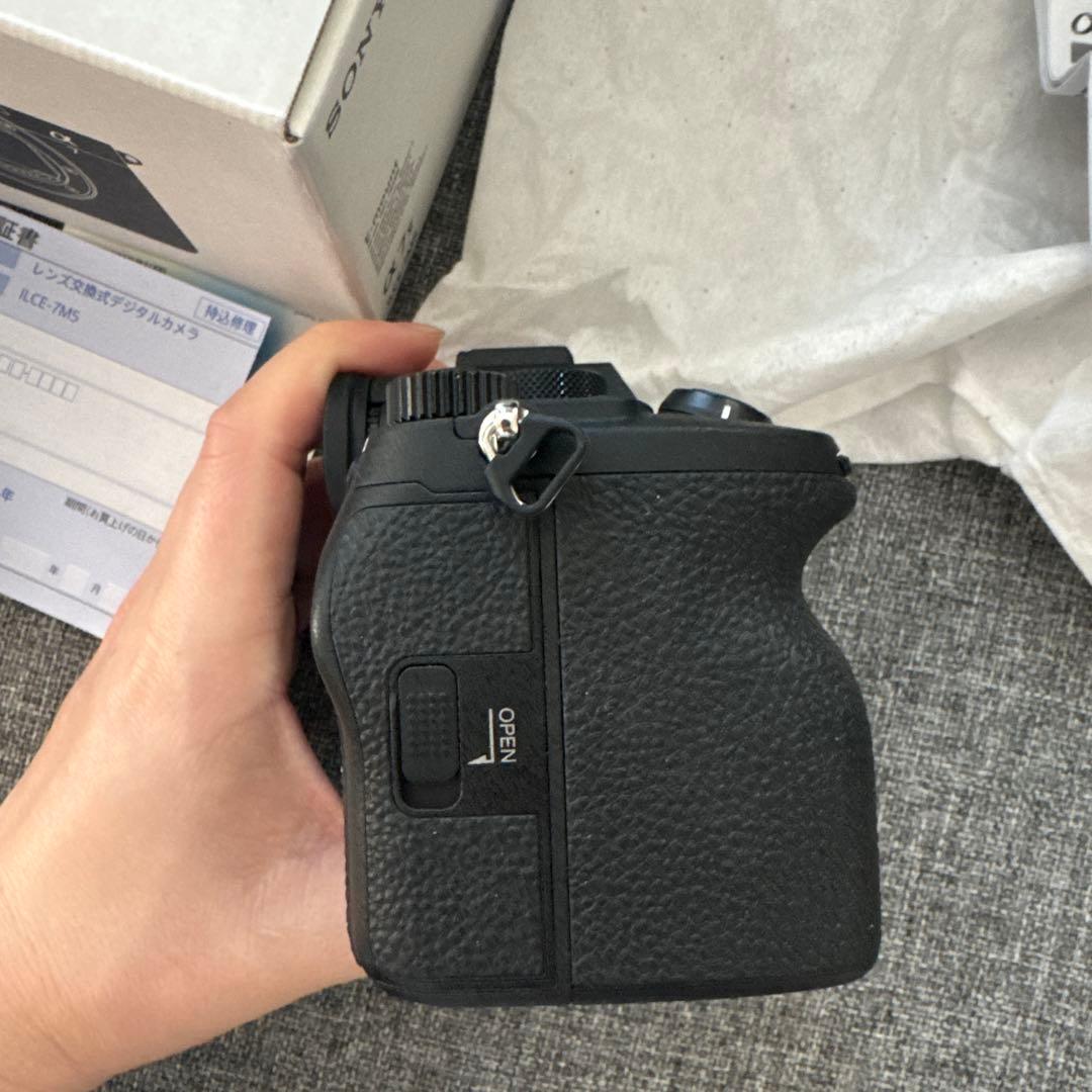SONY α7Ⅴ ミラーレス一眼カメラ 本体　箱付属