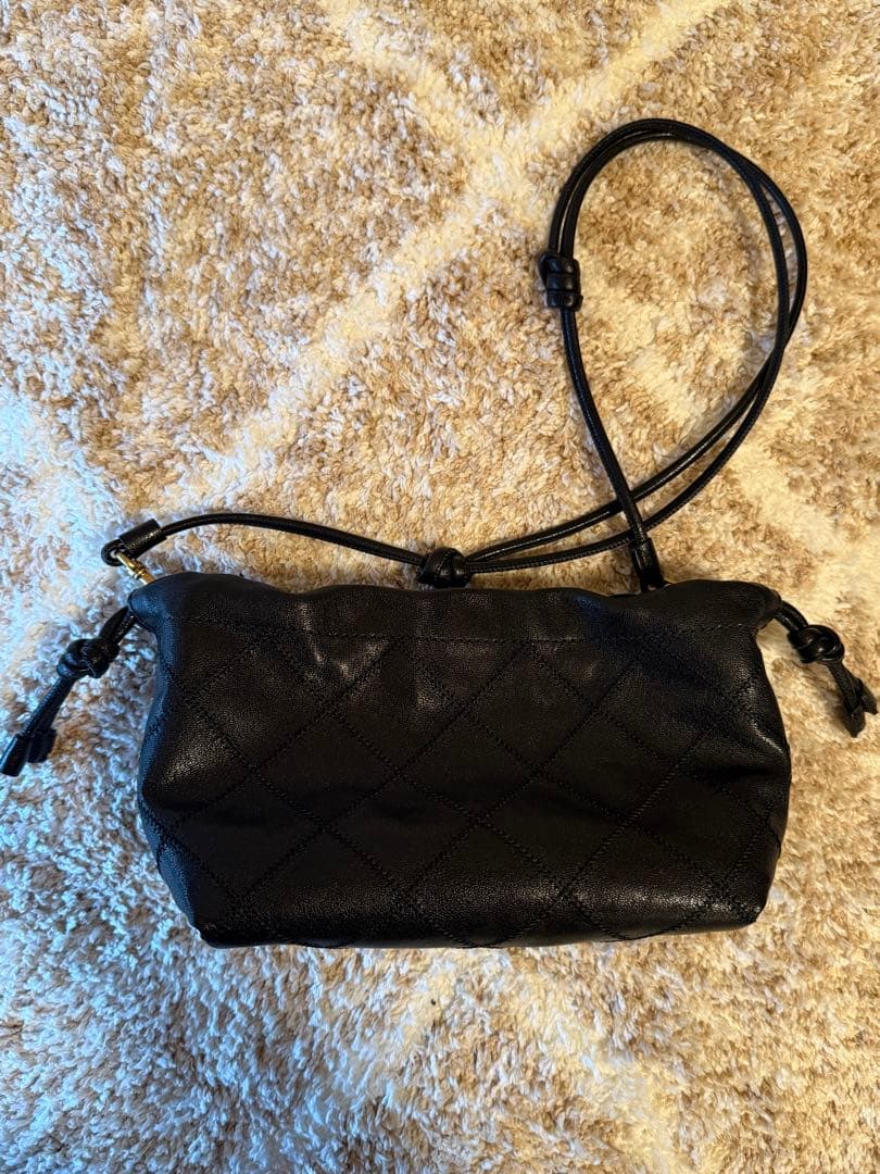 Tory Burch ブラック バック