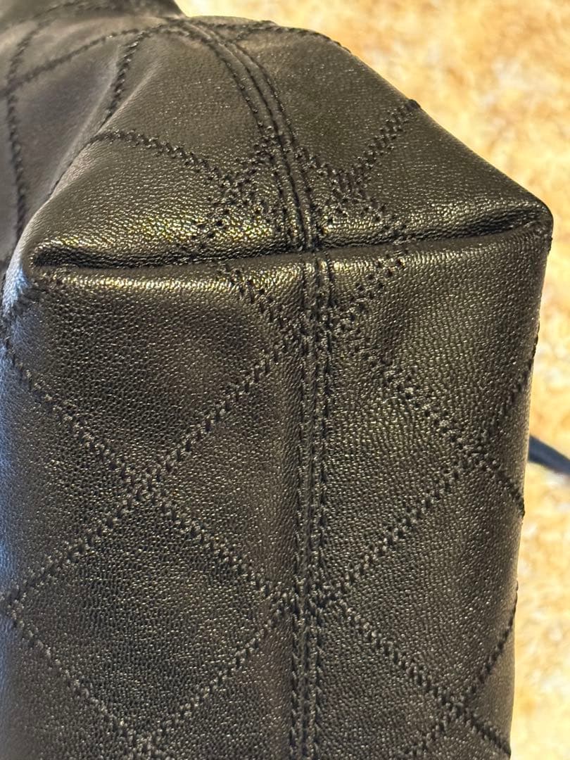 Tory Burch ブラック バック