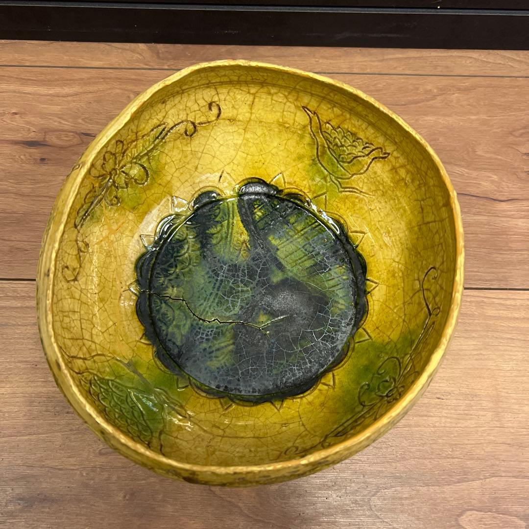 花模様の茶碗 緑色内側