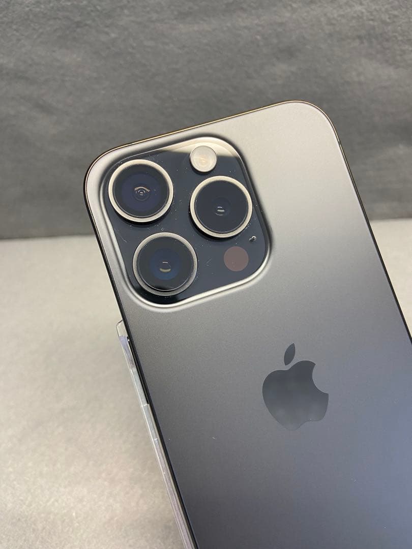 美品 国内版 SIMフリー iPhone15 Pro 1TB ブラックチタニウム