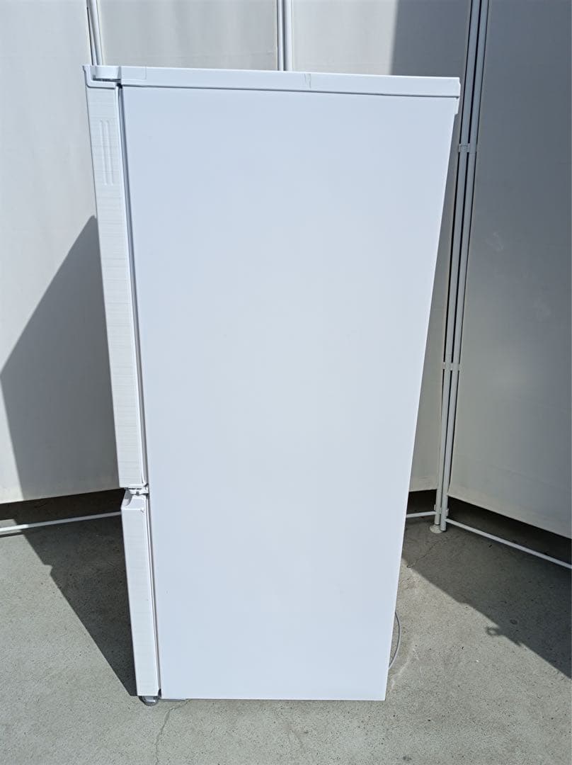 八5123【送料込み】シャープ　2022年製　冷蔵庫　179L