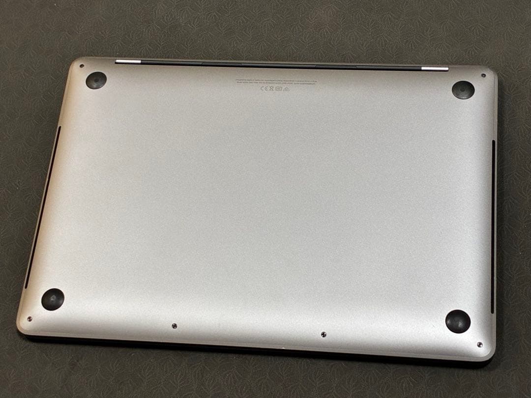 極美品 MacBook Pro 13インチ 2020 / 16GB・512GB