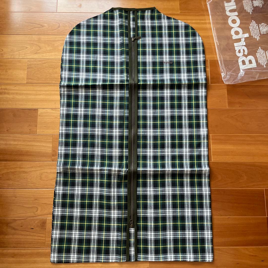 クラッチ　Barbour 衣類カバー