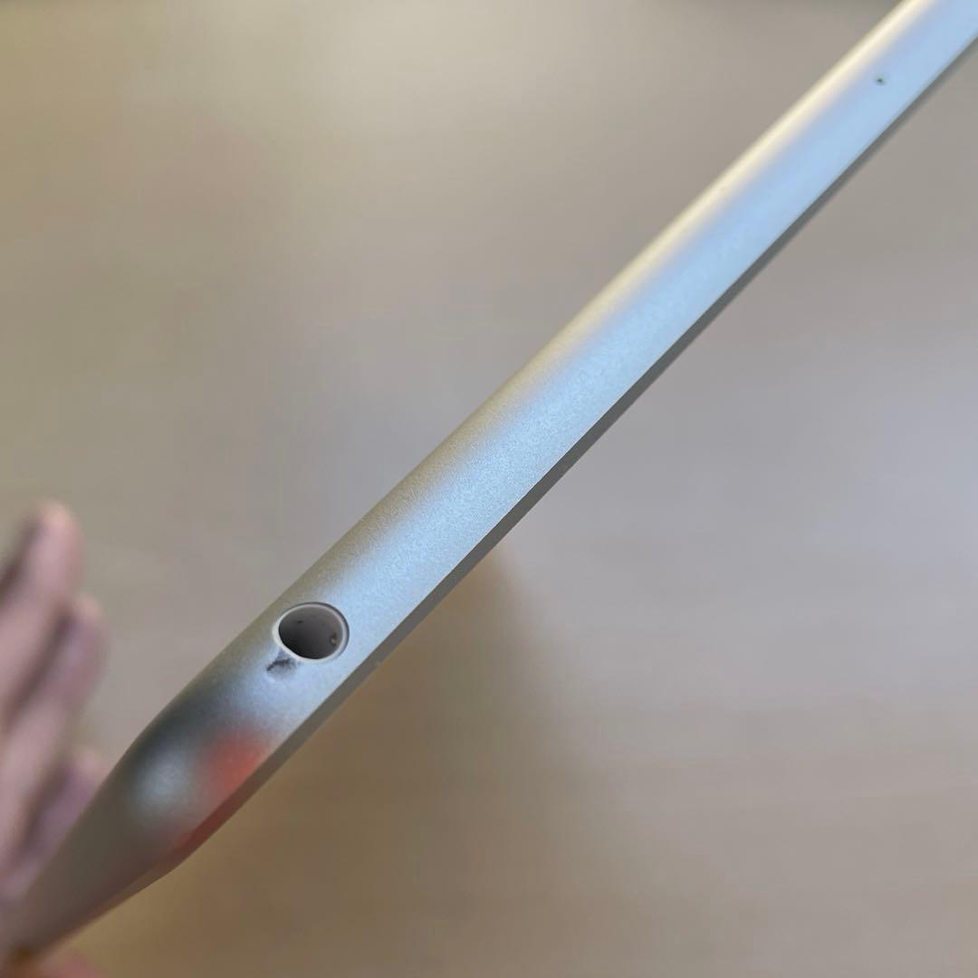 iPad 第6世代　A1893　Wi-Fiモデル　シルバー　32GB 超美品#5