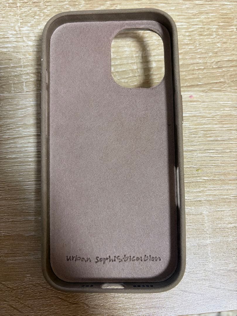 【値下げ交渉可】アーバンソフィスティケーションiPhone17用