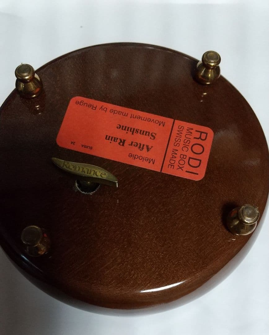 スイスリュージュ製オルゴール大巾値下げしました