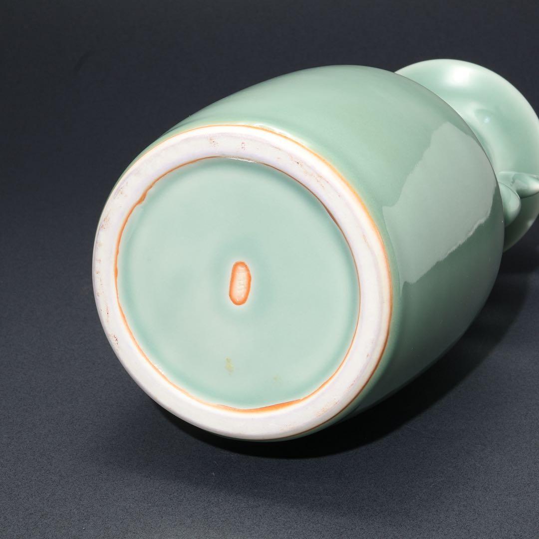 青磁耳付花瓶　小笠原長春　鍋島焼　共箱　高さ28cm R1669ラ3