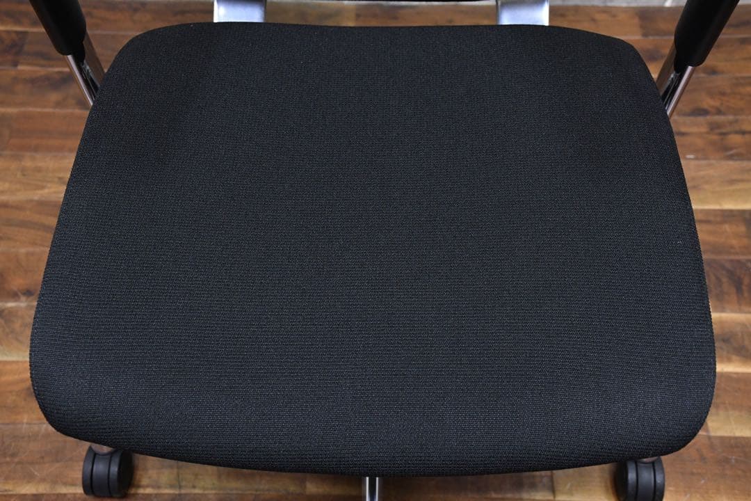 EFK40 オカムラ バロンチェア CP82BR ブラック デスクチェア