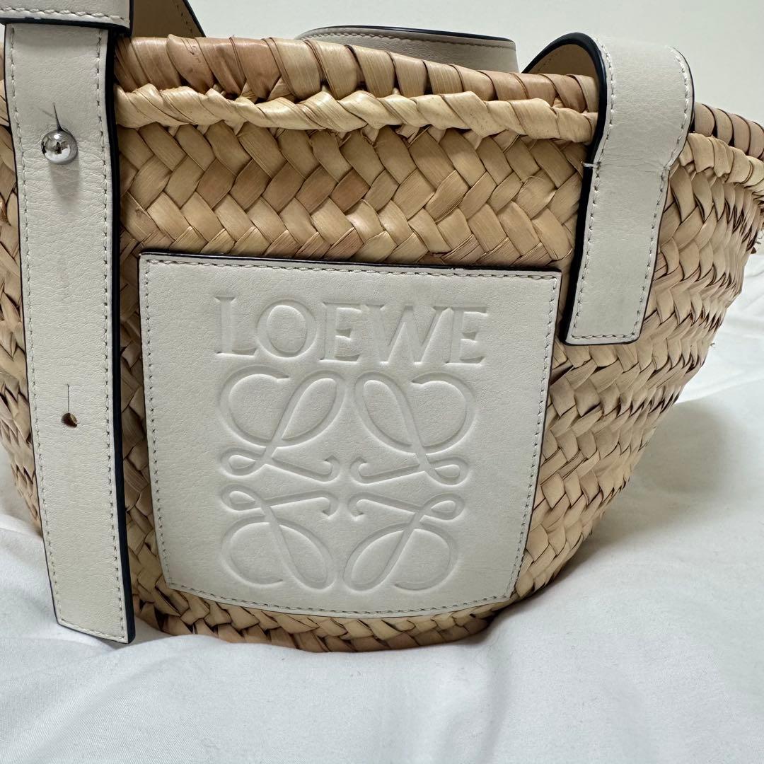 ロエベ　LOEWE ホワイト　カゴバッグ