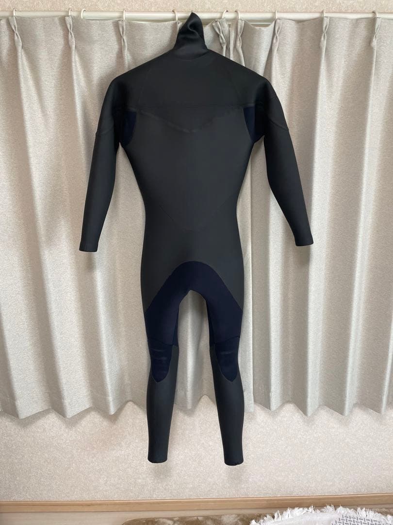 メローウエットスーツ　セミドライ5×3ミリ　XL既製サイズ　サーフィン