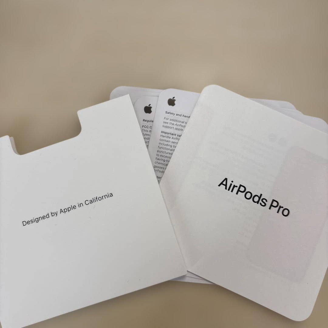 AirPods Pro 第二世代　ライトニングタイプ