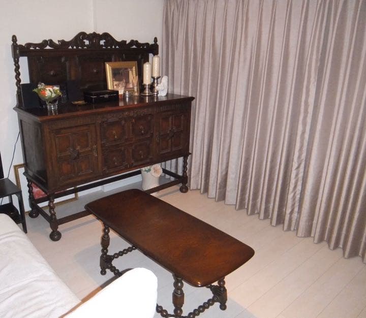 【お値下げ】 イギリス アンティーク ツイストレッグ サイドボード