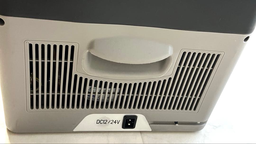 ま*を様 LIVZA ポータブル冷蔵庫　15L 車載