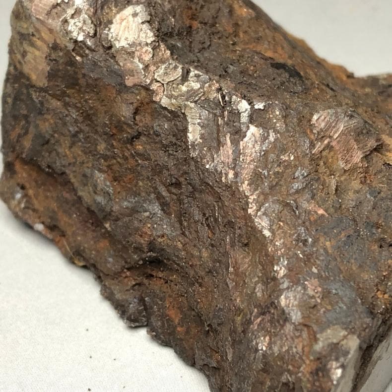 ミ*ド様 隕石 鉄隕石　アルタイ隕石　原皮付き　ナチュラル　原石　重さ約207ｇ