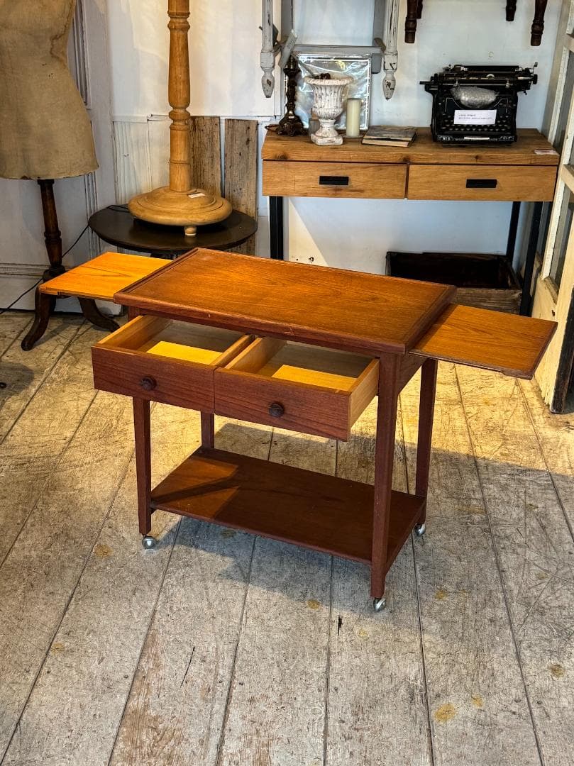 北欧ヴィンテージ　ソーイングテーブル　チーク材　デンマーク　アンティーク